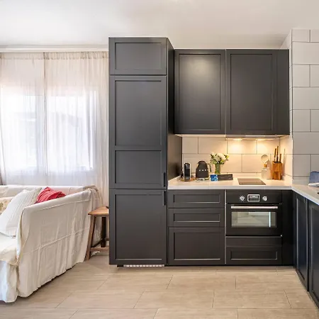 Apartamento En Milla De Oro A 5 Min Andando De La Playa *